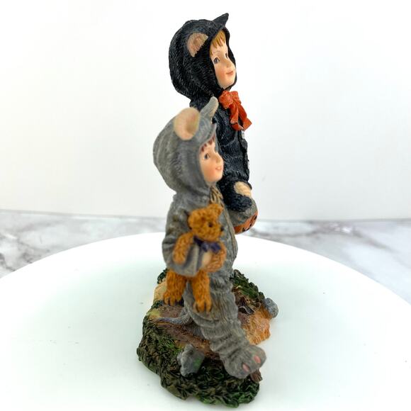 Boyd's Bears Yesterday's Child Cathy and Miranda First Trick or Treat 2003 - Picture 7 of 16